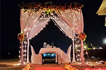 Best Selling Candlelight Dinner Packages in North Goa, beach dinners for couples